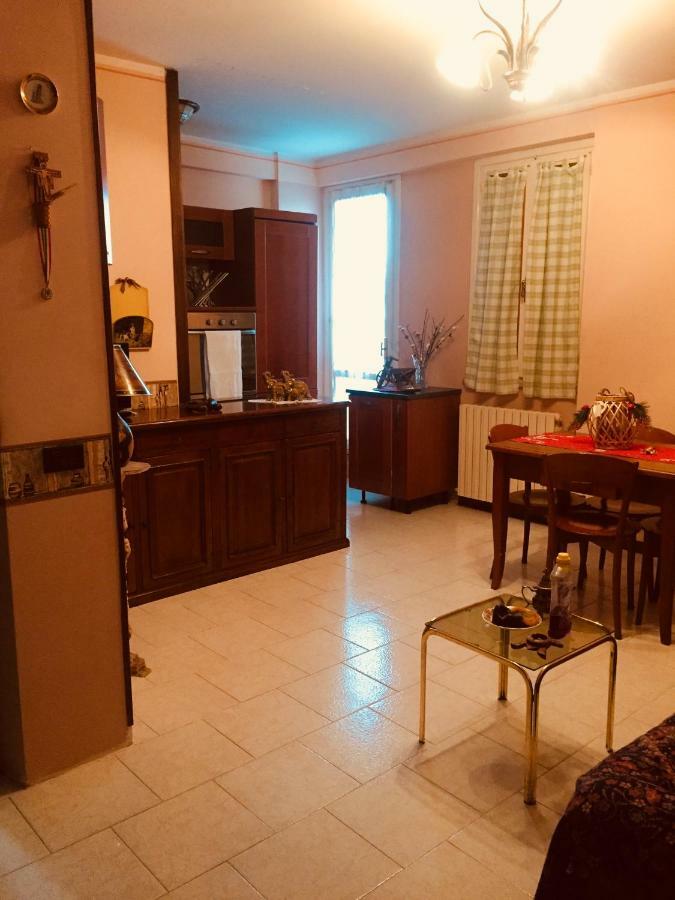 Ferienwohnung Il Girasole Castel Ritaldi Exterior foto