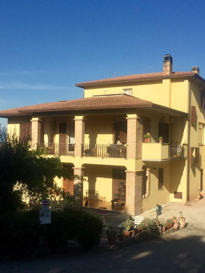 Ferienwohnung Il Girasole Castel Ritaldi Exterior foto